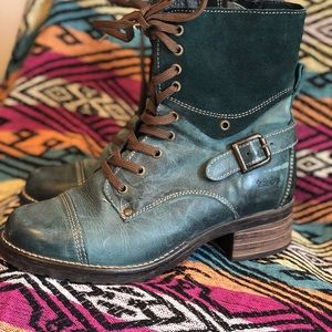 Taos boots